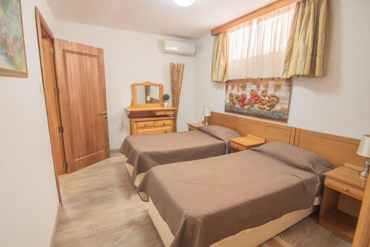 Central Villa Flatlet With Pool - Free Parking And Wifi Lija 외부 사진